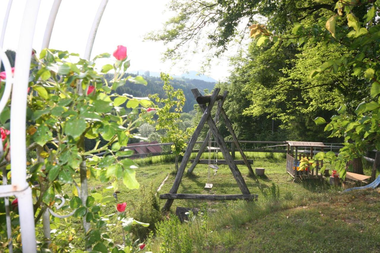 Ferienhaus Am Herbsthof Leutschach Exteriör bild